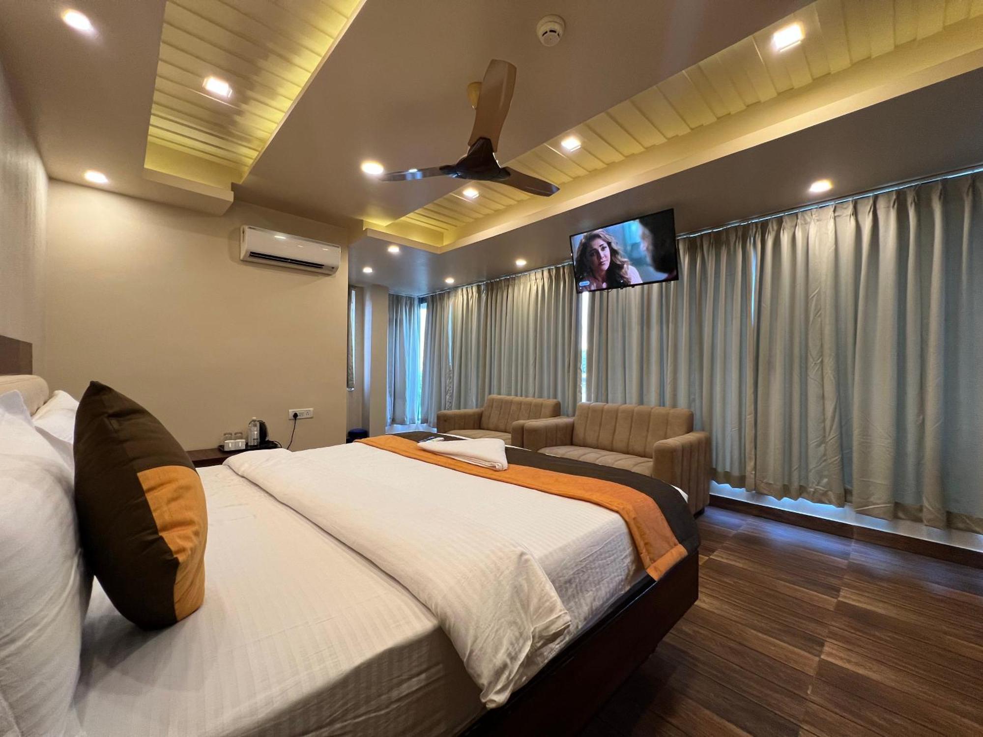 Grand Falcon Electronic City Kammasandra Exterior photo