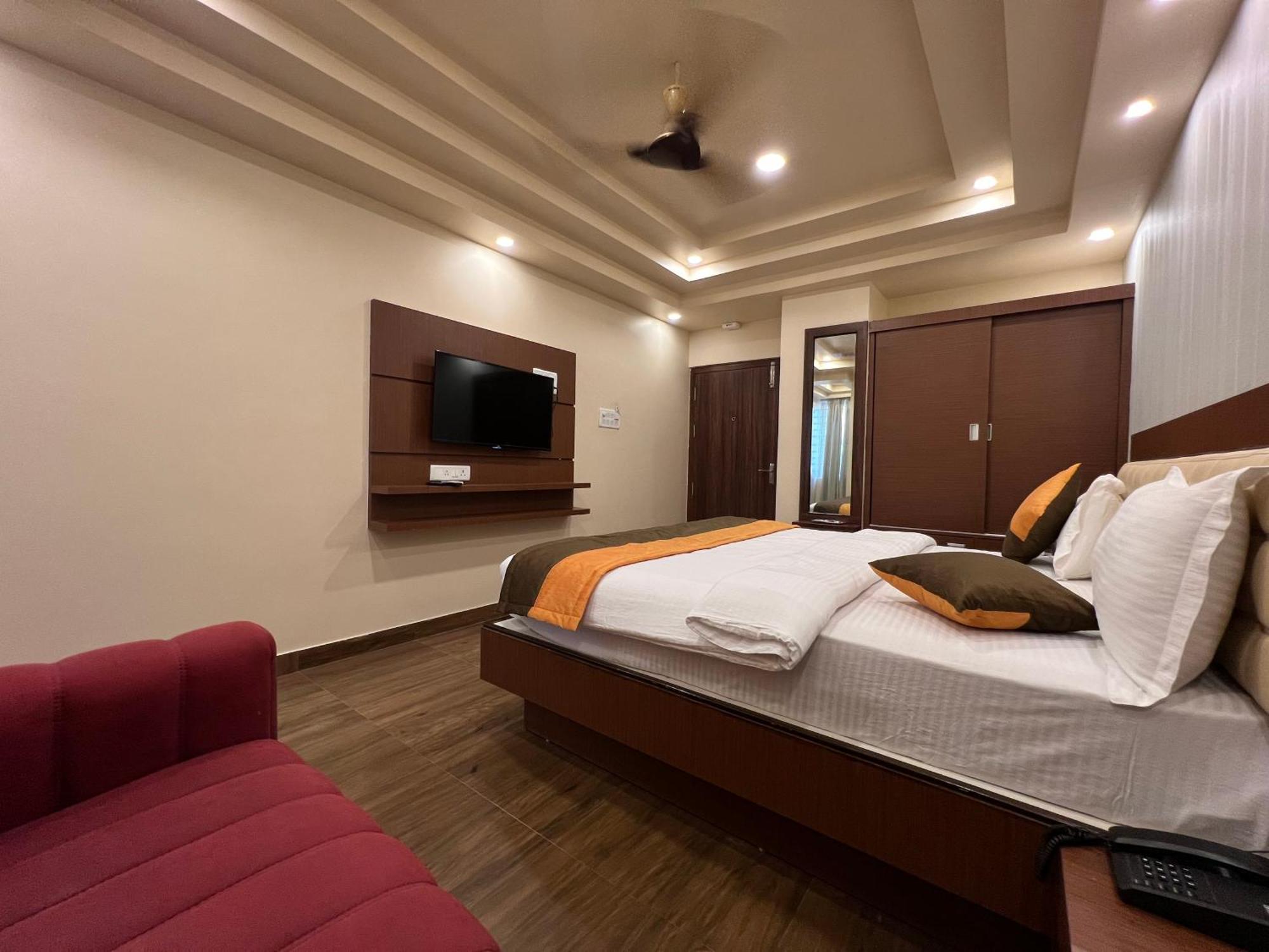Grand Falcon Electronic City Kammasandra Exterior photo